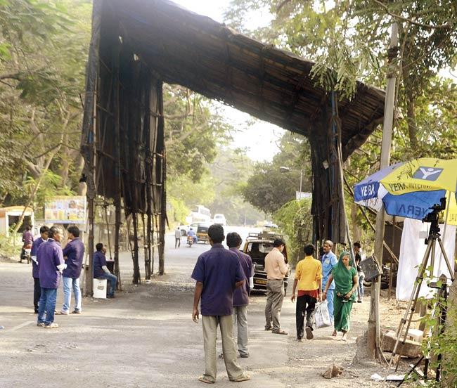 PWD officials have set up a camera to record how many vehicles use the important Aarey Milk Colony Road. They hope to use this data to also figure out if indeed bikes should have to pay toll