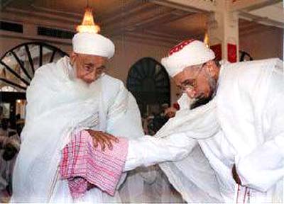 Late Syedna and (right) Qutbuddin