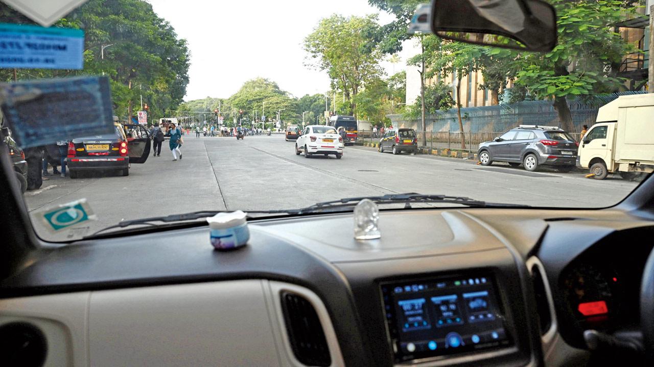 Karmaveer Bhaurao Patil Marg near Fashion Street in Fort. Pics/Sayyed Sameer Abedi