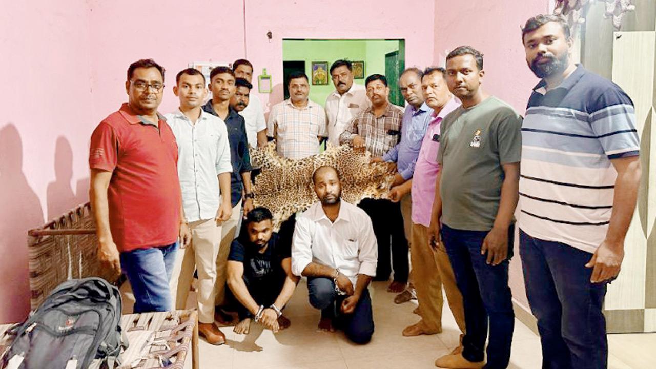 Accused Vishal Varatha (in white) and Mayur Mhatre (in black). PICS/BY SPECIAL ARRANGEMENT