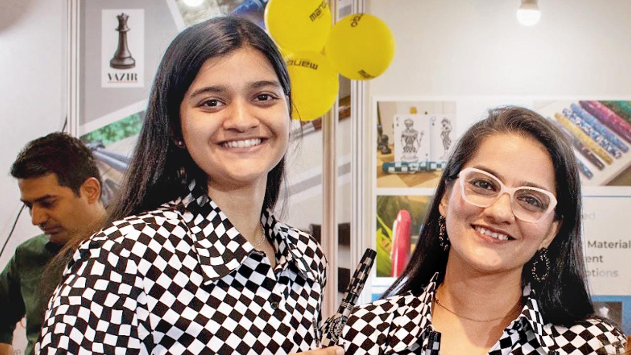 Vinisha Singhi and Nisha Singhi