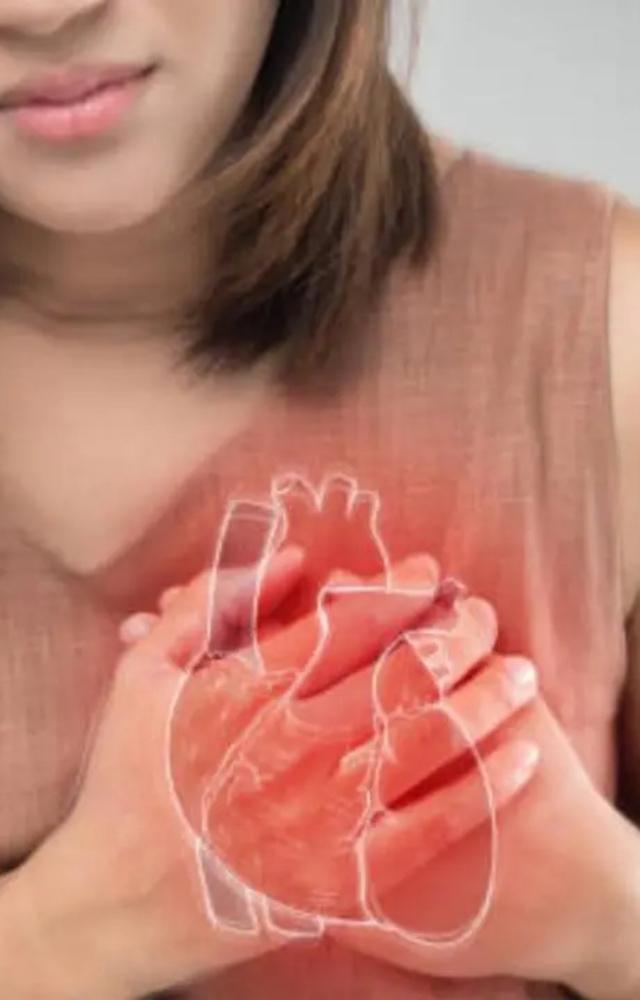 Mothers Day throwback: Alia Bhatt, Kareena Kapoors pregnancy fashion