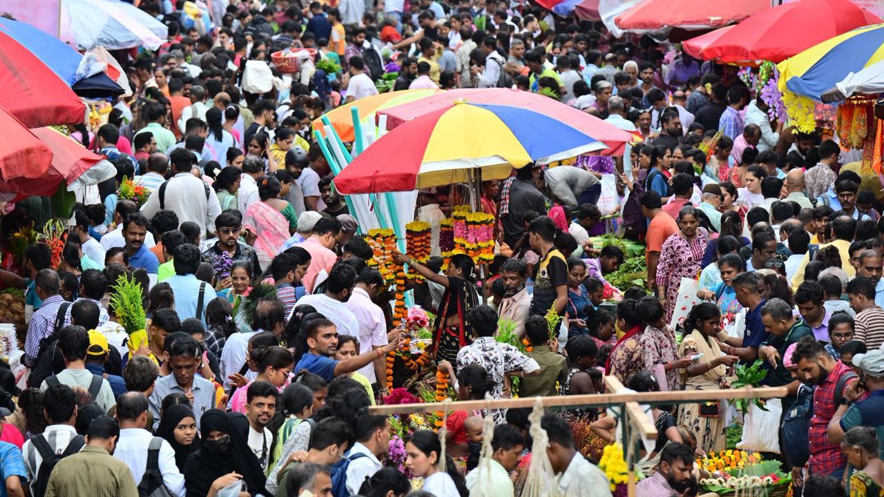 Mothers Day throwback: Alia Bhatt, Kareena Kapoors pregnancy fashion