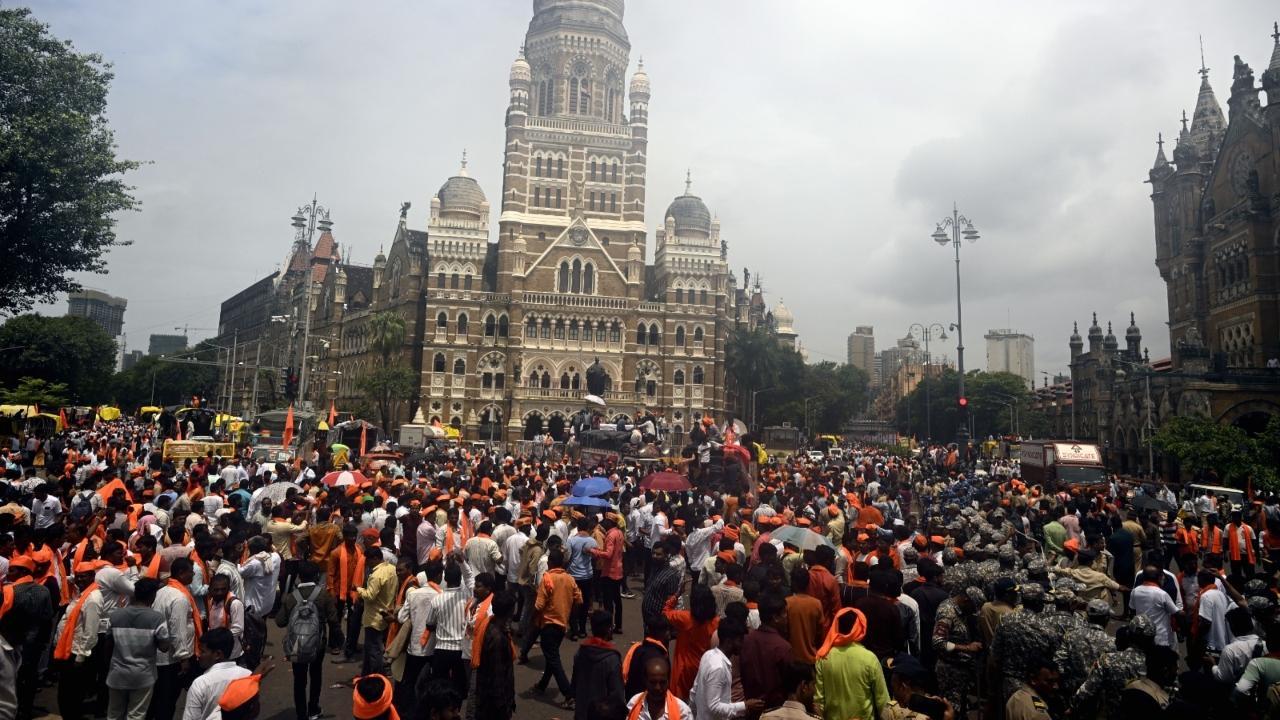 Mothers Day throwback: Alia Bhatt, Kareena Kapoors pregnancy fashion