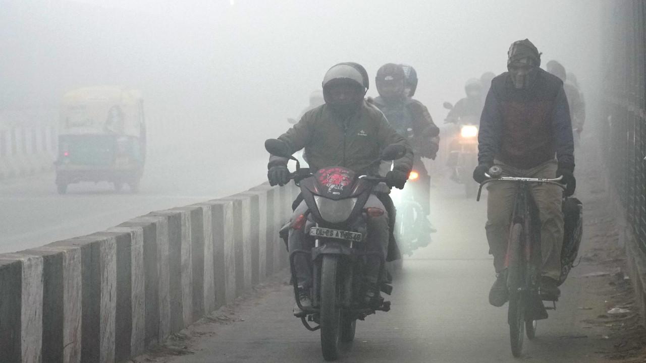 Mothers Day throwback: Alia Bhatt, Kareena Kapoors pregnancy fashion