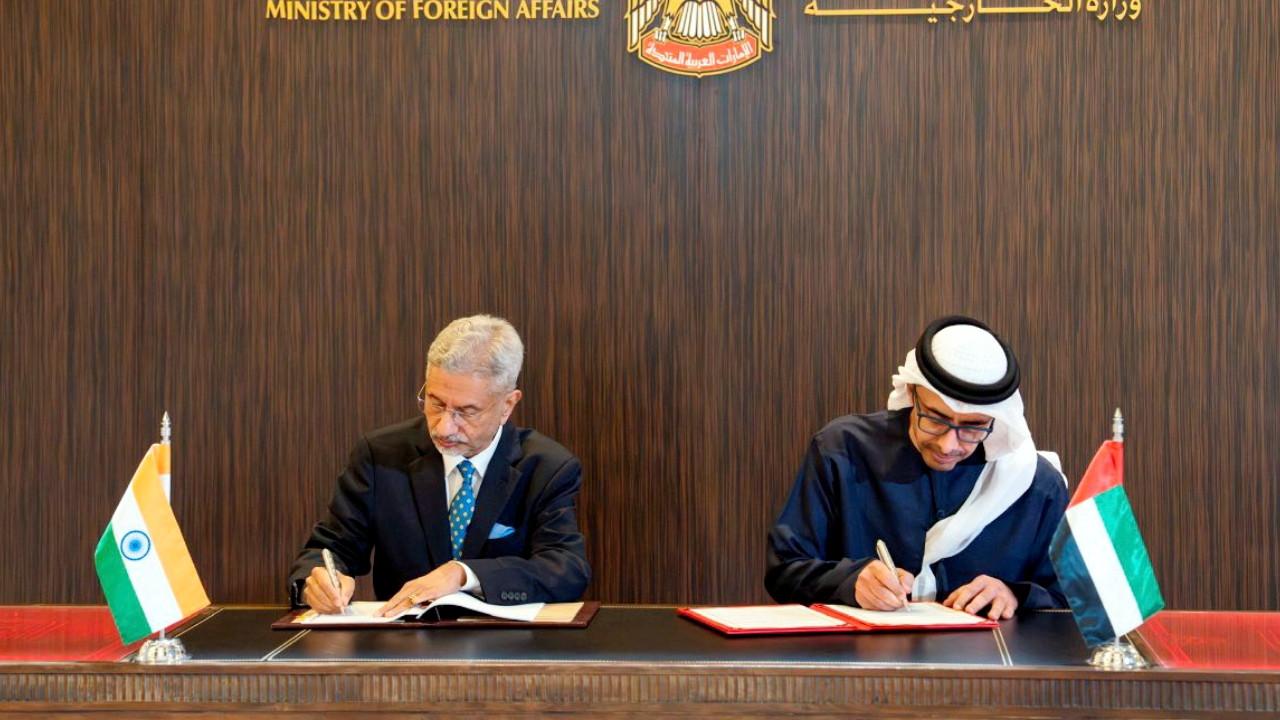 Mothers Day throwback: Alia Bhatt, Kareena Kapoors pregnancy fashion