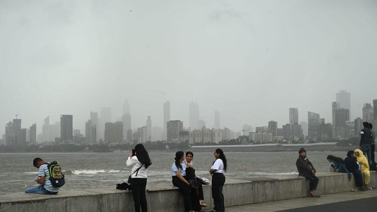 Mothers Day throwback: Alia Bhatt, Kareena Kapoors pregnancy fashion