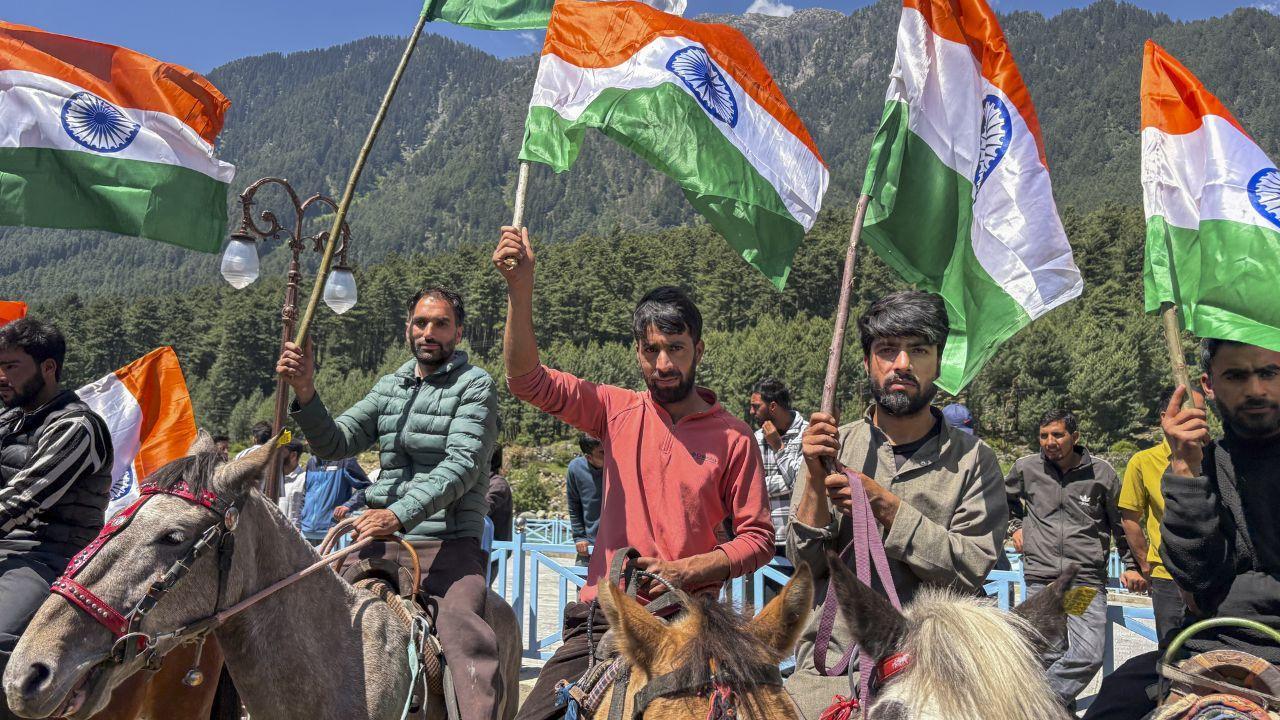 Mothers Day throwback: Alia Bhatt, Kareena Kapoors pregnancy fashion