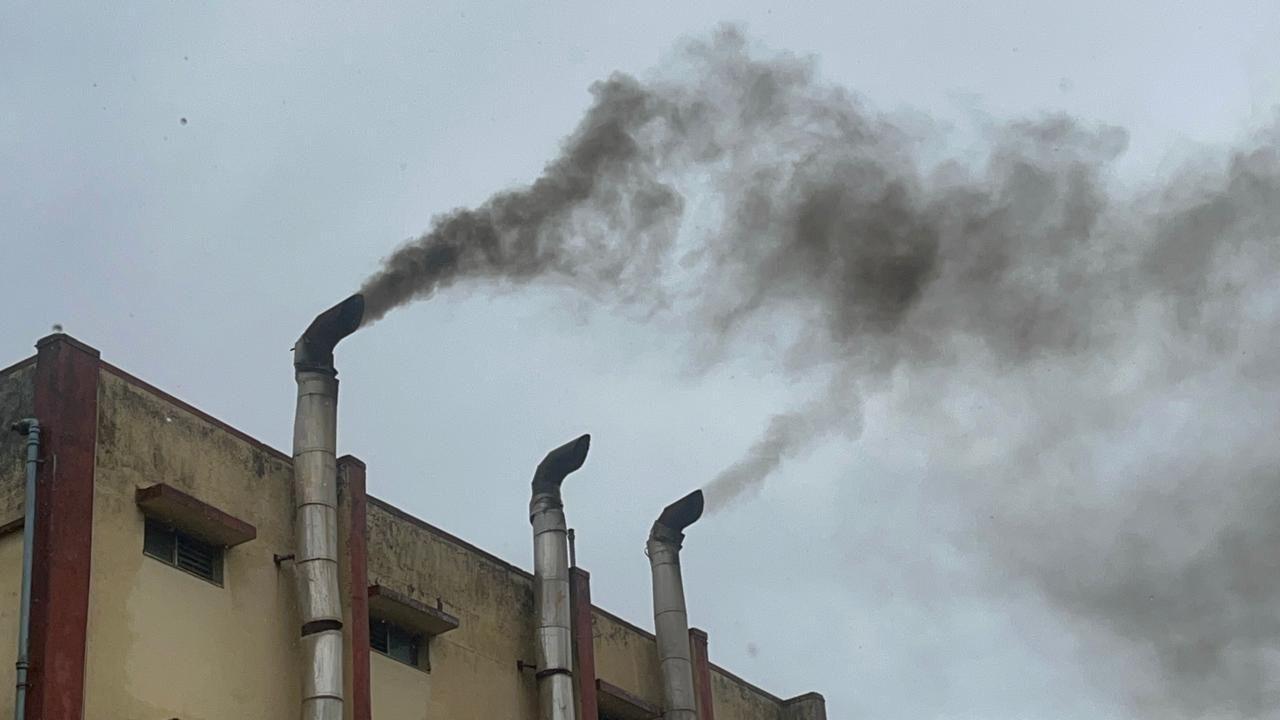 Mothers Day throwback: Alia Bhatt, Kareena Kapoors pregnancy fashion