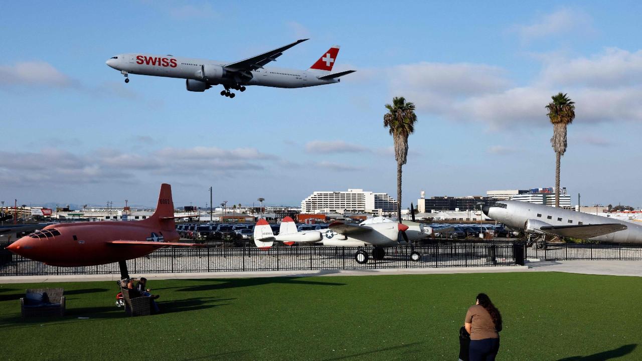 Mothers Day throwback: Alia Bhatt, Kareena Kapoors pregnancy fashion