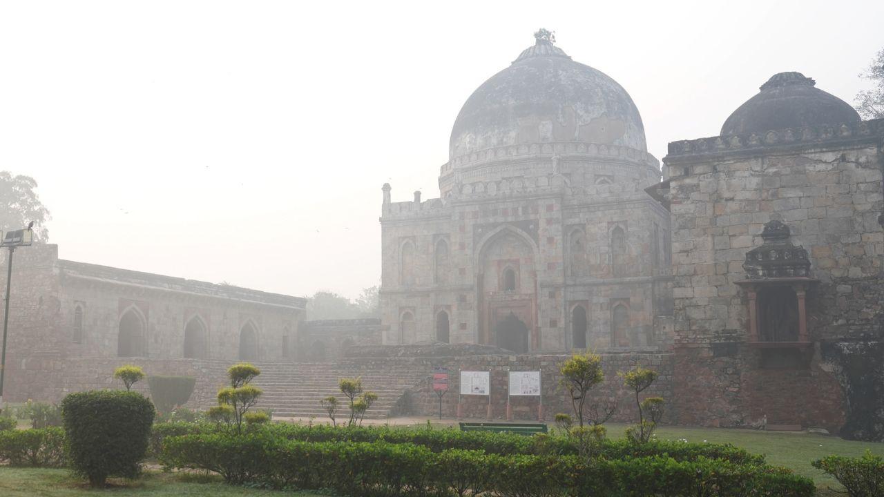 Mothers Day throwback: Alia Bhatt, Kareena Kapoors pregnancy fashion