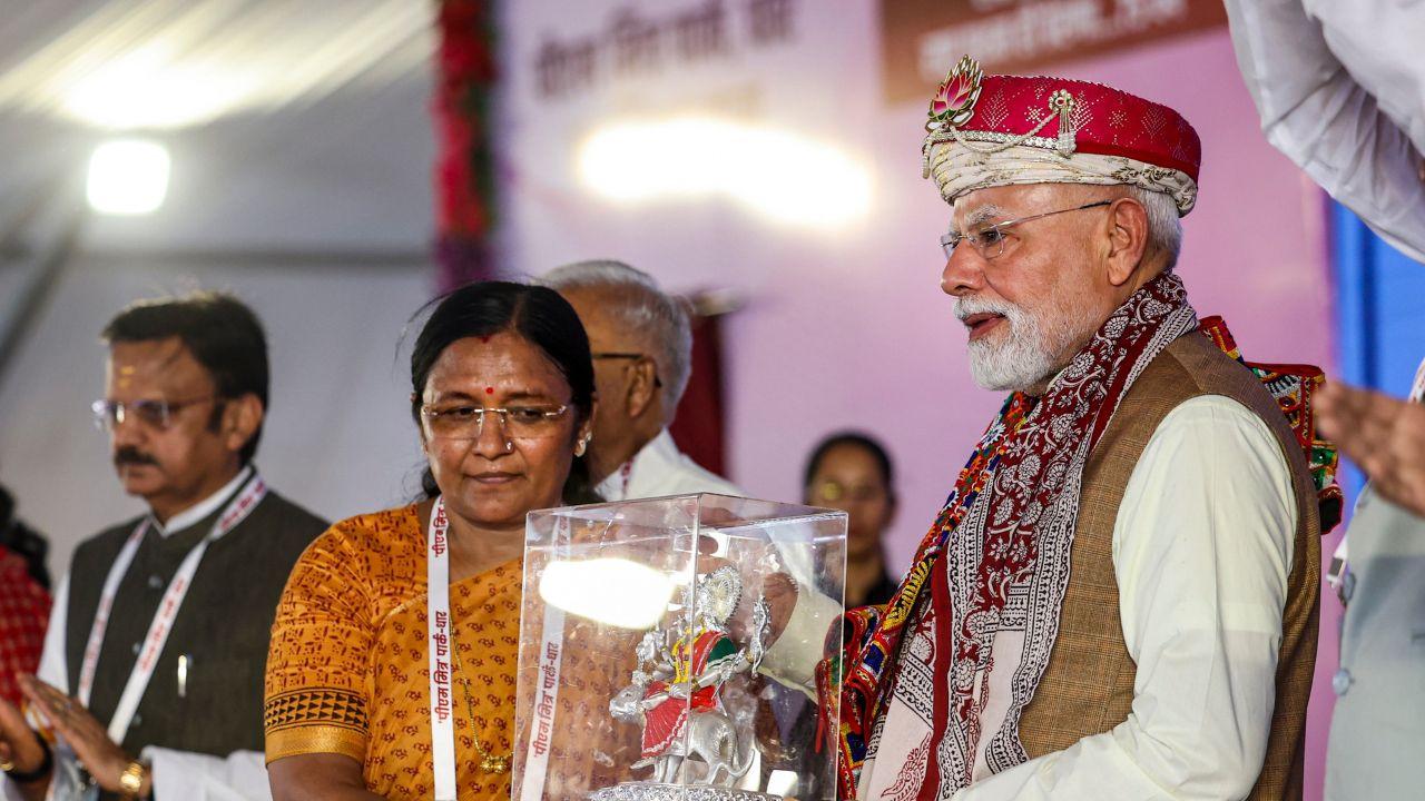 Mothers Day throwback: Alia Bhatt, Kareena Kapoors pregnancy fashion