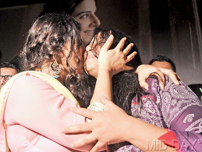Vidya Balan kissed sister Priya