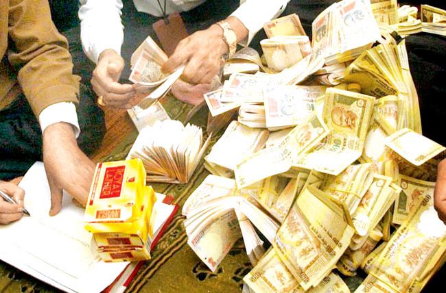 Police seize fake notes of Rs 1.11 crore; arrests 2
