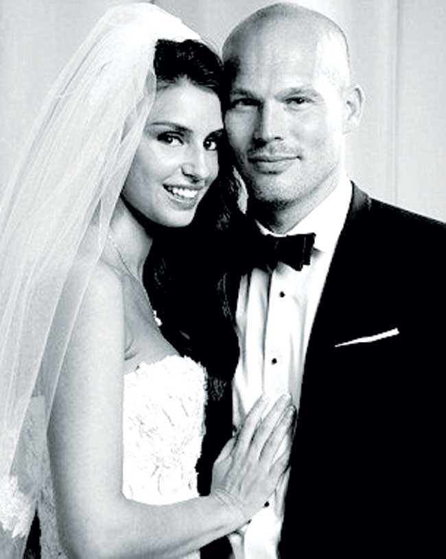 Freddie Ljunberg with wife Natalie Foster after their wedding in London on Saturday. Pic/Ljungberg