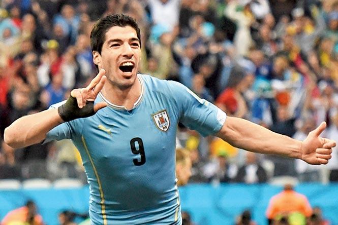 FIFA World Cup: Luis Suarez scores twice as Uruguay outclass England