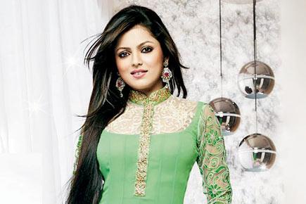 Host Drashti Dhami sacked from 'Jhalak Dikhhla Jaa 7'