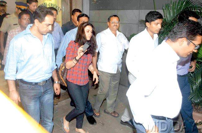 Reconstructing the scene: Preity Zinta arrived at Wankhede Stadium around 6.40 pm with police officials, to reconstruct the sequence of events inside the stadium. Pic/Atul Kamble