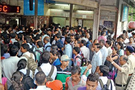 New fares for Mumbai suburban trains announced