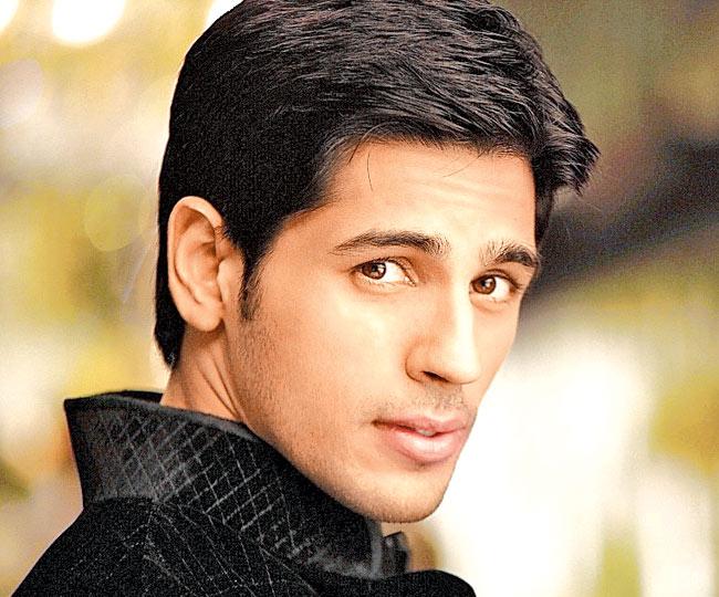 Sidharth Malhotra wins hearts with special gesture for fans