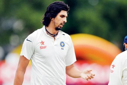 Listless Ishant Sharma faces Indian fans' ire during match