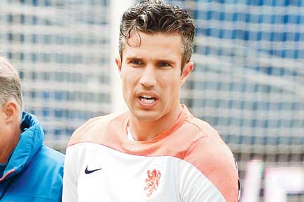 FIFA World Cup: Netherlands face Robin Van Persie injury scare