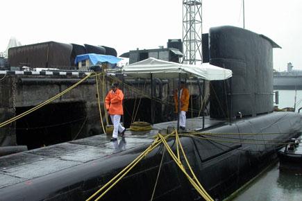 10 months after sinking, submarine INS Sindhurakshak salvaged