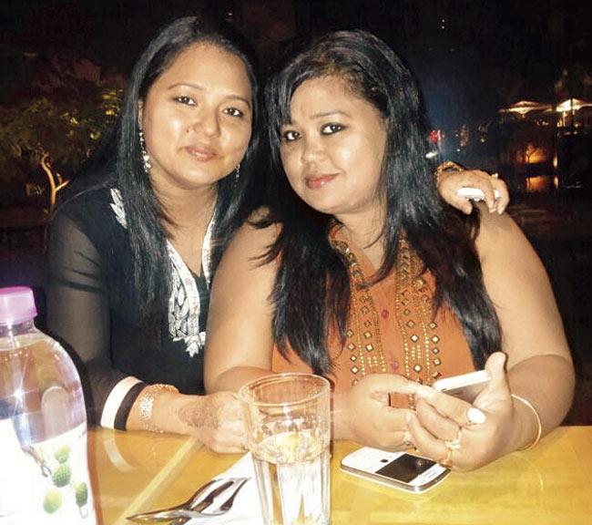 Bharti Singh and (left) her sister Pinky