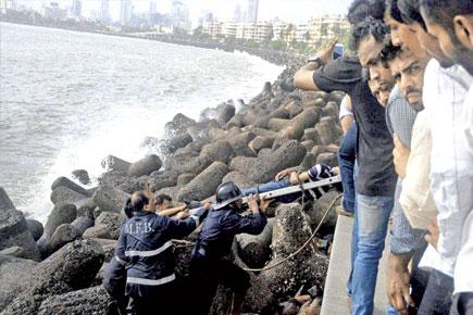 Teen washed away at Marine Drive during high tide
