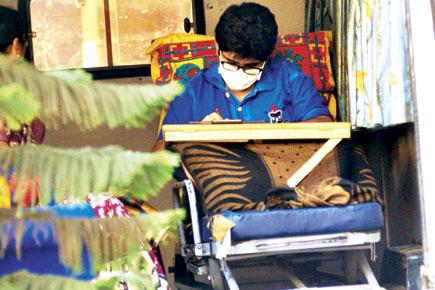 Appearing for SSC exams from ambulance, Mumbai boy scores 79.2%