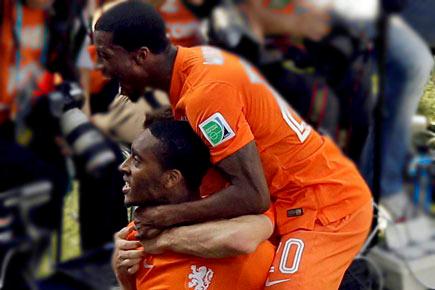 FIFA World Cup: 'Super-subs' ensure Dutch sink Chile and avoid Brazil