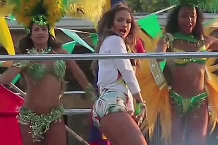 Pitbull, Jennifer Lopez perform 'We Are One' live