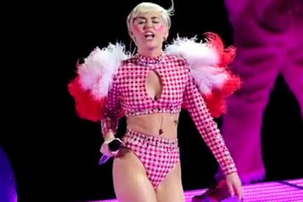 Bangerz Miley Cyrus' racy performance in Amsterdam