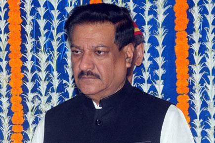 Maharashtra CM Prithviraj Chavan is not aware of any move to change state leadership