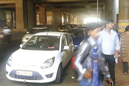 No-parking zones below Metro a Karachi airport attack fallout?