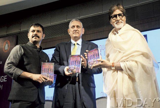 Brijesh Singh, Rakesh Maria and Amitabh Bachchan. PIC/SATYAJIT DESAI