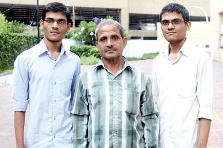 Mumbai twins crack IIT-JEE, bus driver father doesn't know what it is