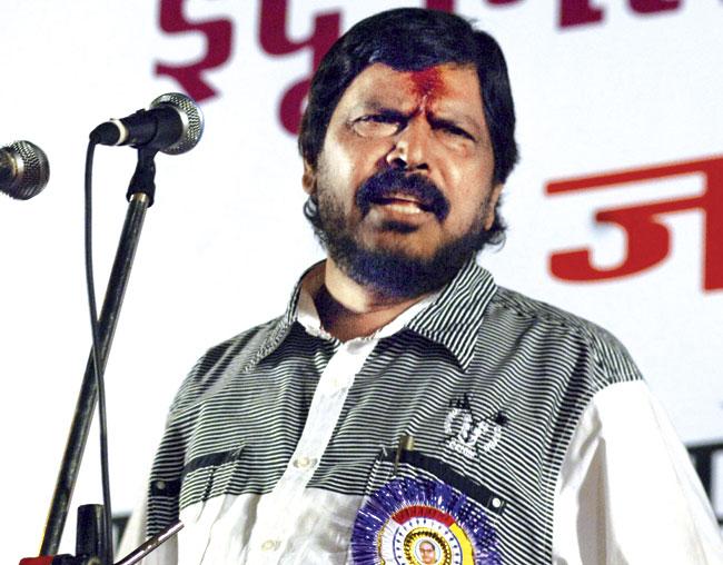 Ramdas Athawale of RPI (A), said he will talk to the Mayor, CM, to find a solution. File pics