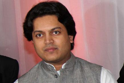 Maharashtra cabinet expansion: Vilasrao Deshmukh's son Amit, Abdul Sattar sworn in