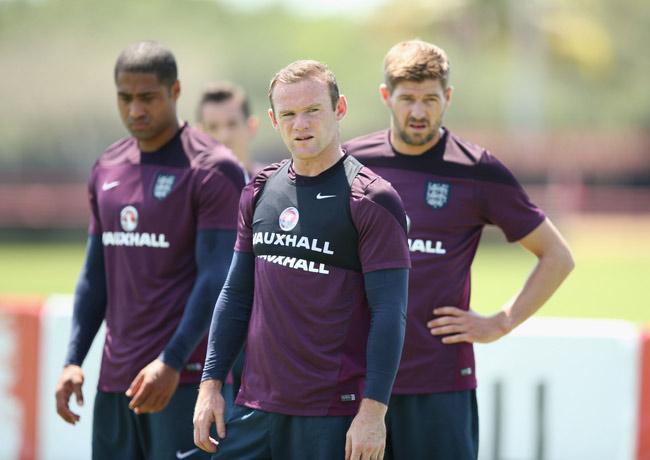 Glen Johnson, Wayne Rooney, Steven Gerrard