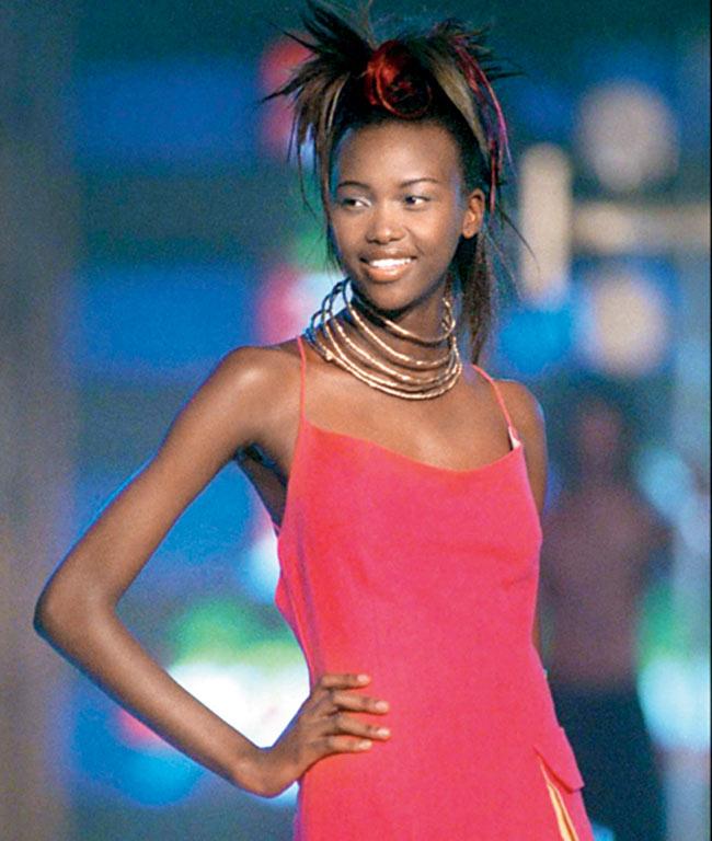 Sixteen year-old Nombulelo Mazibuko of South Africa walks down the ramp prior to winning the Face of Africa model competition in Cape Town in 2000. She was selected from 16 finalists from the continent of Africa. PICS/afp