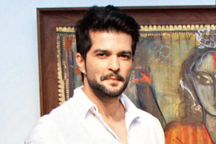 Raqesh Vashishth and other celebs at an art exhibition