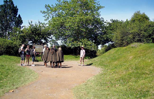 Don’t be surprised to spot fans of The Hobbit dressed in similar attire as these don the garb of elf-like characters to live the mood on The Hobbiton tour. The guided tour covers areas like The Bag End, The Frog Pond, Ferny’s Fen, the Watermill, and ends at the Green Dragon.  