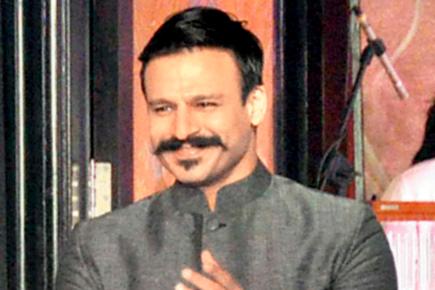 Vivek Oberoi becomes showstopper at cancer awareness event
