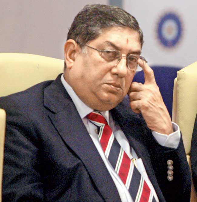 Srinivasan agrees to keep away from IPL, seeks SC nod for BCCI