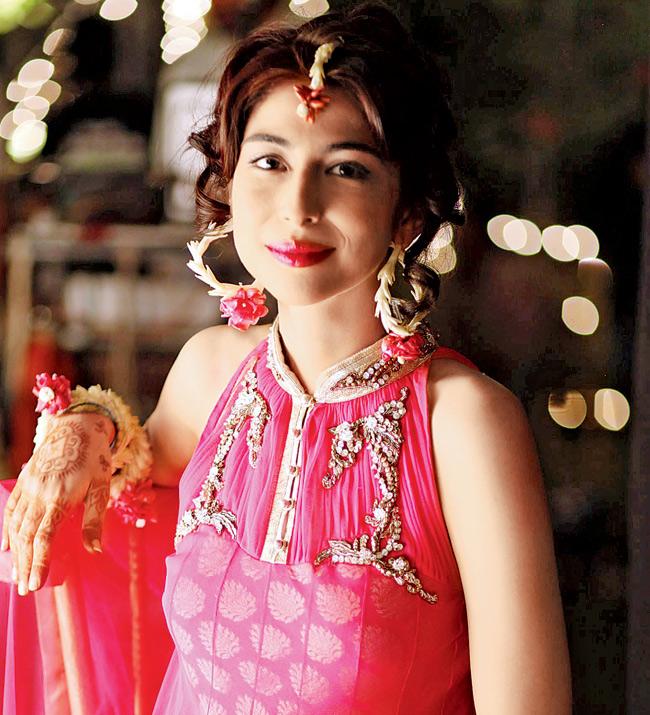 Meesha Shafi made her Bolly debut alongside Farhan Akhtar in Bhaag Milkha Bhaag 