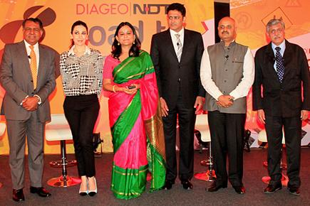Karisma Kapoor, Anil Kumble back 'Road to Safety' campaign