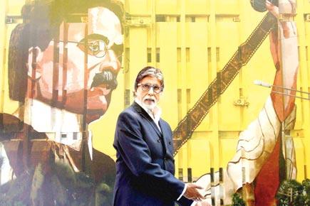 Amitabh Bachchan unveils mural of Dadasaheb Phalke in Bandra