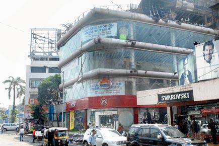 Bandra lounge gutted by fire, no casualties reported