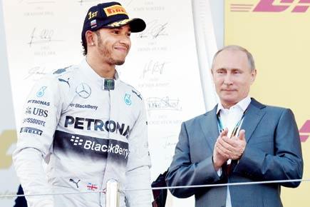 F1: Lewis Hamilton reigns in Russia, Mercedes win team title